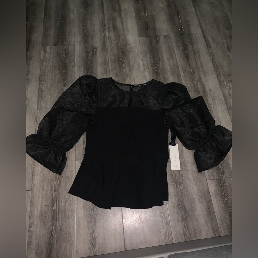 New black top with puffy sleeves